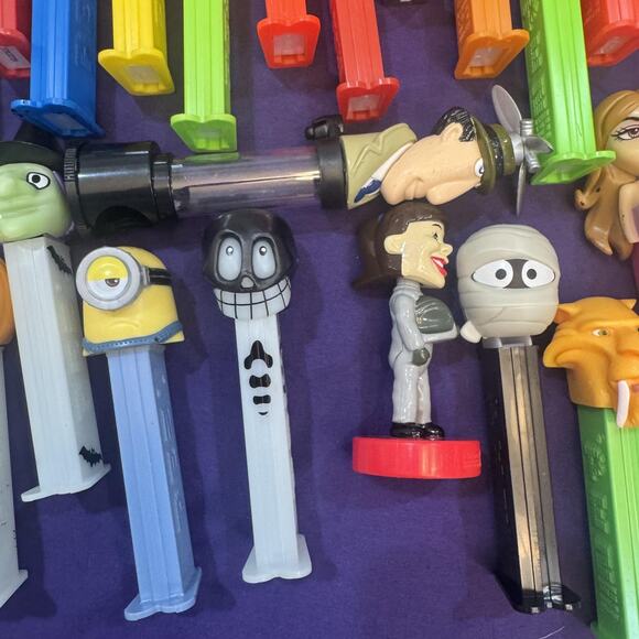 Vintage PEZ Dispenser Lot Cartoon Characters TMNT Barbie Minion Garfield Hallowe - Picture 8 of 12